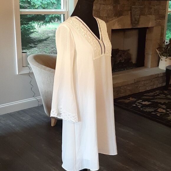 Sophie Max White Dress with Sleeves - Picture 2 of 7